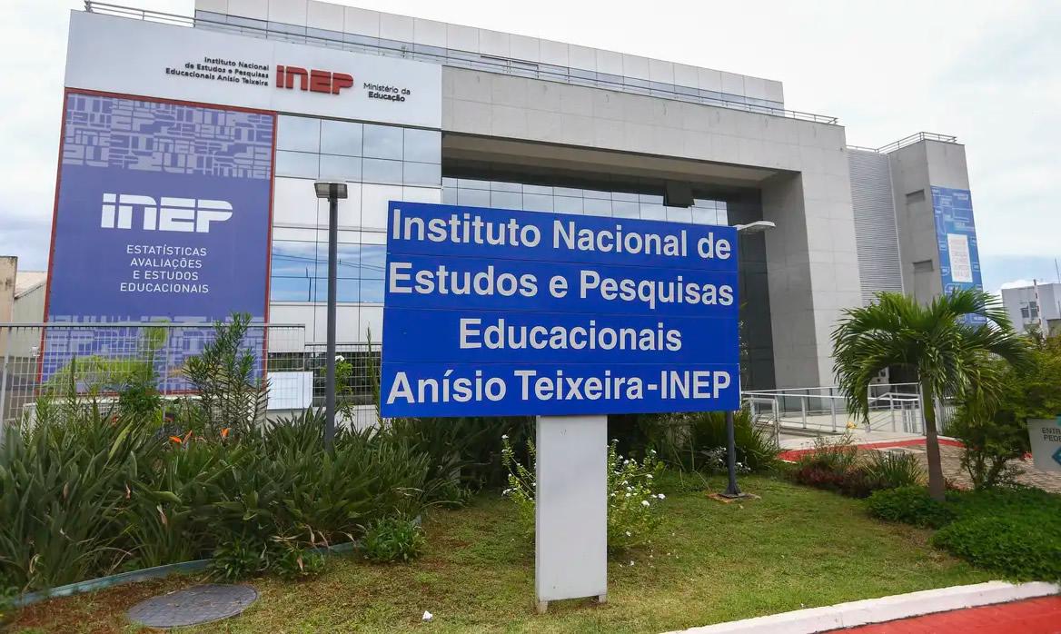 Edital regulamenta exame de língua portuguesa para estrangeiros