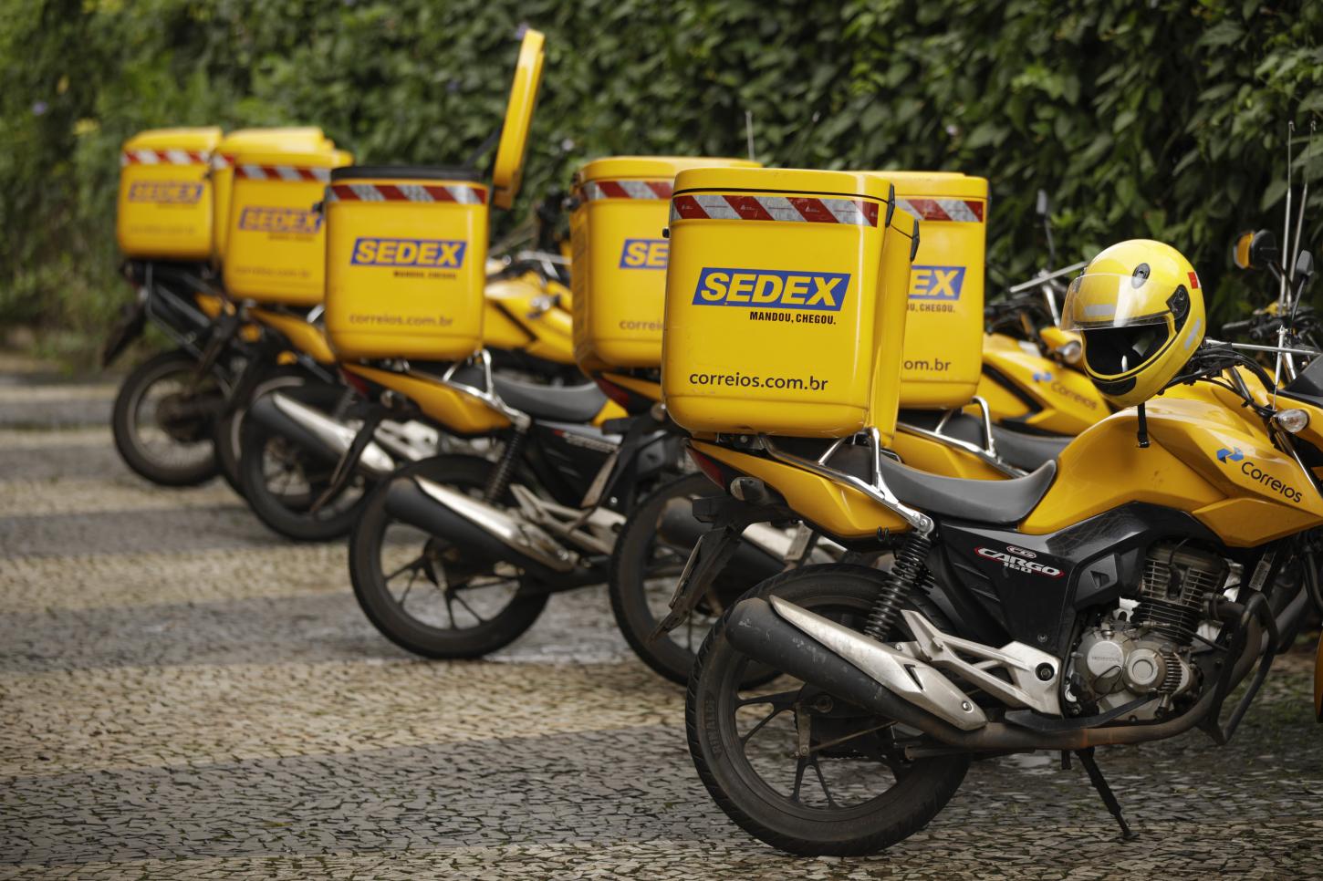 Correios aprovam demissão voluntária e fechamento de agências