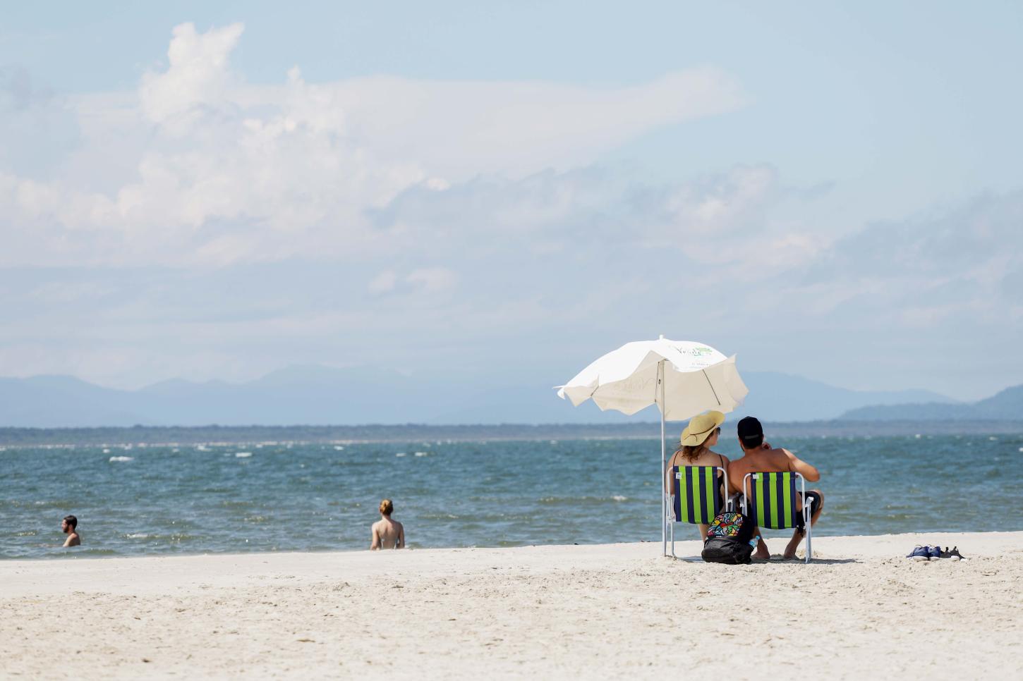 Calor e possibilidade de pancadas rápidas de chuva previstas em parte do Noroeste