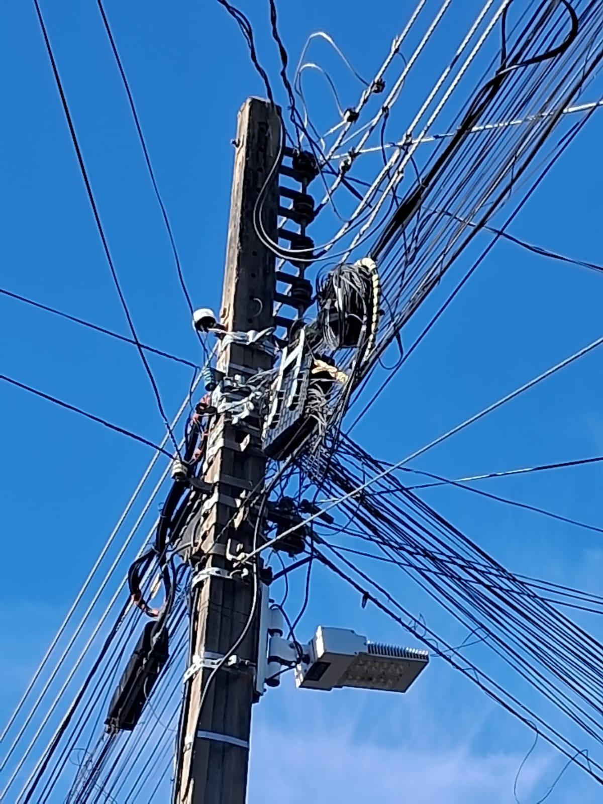 Lâmpadas queimadas: iluminação pública é problema em Paranavaí