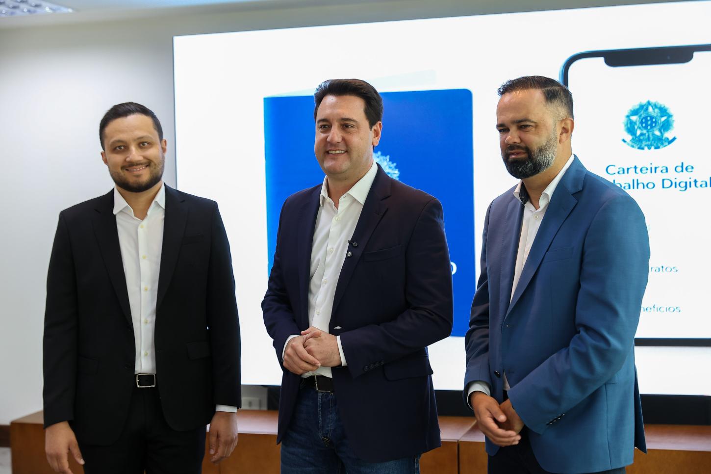 Programa conecta alunos a vagas de emprego, estágio e aprendizagem 
