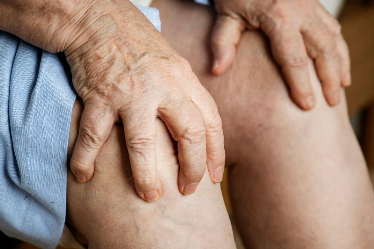 Como prevenir lesões nos joelhos e manter a independência na terceira idade