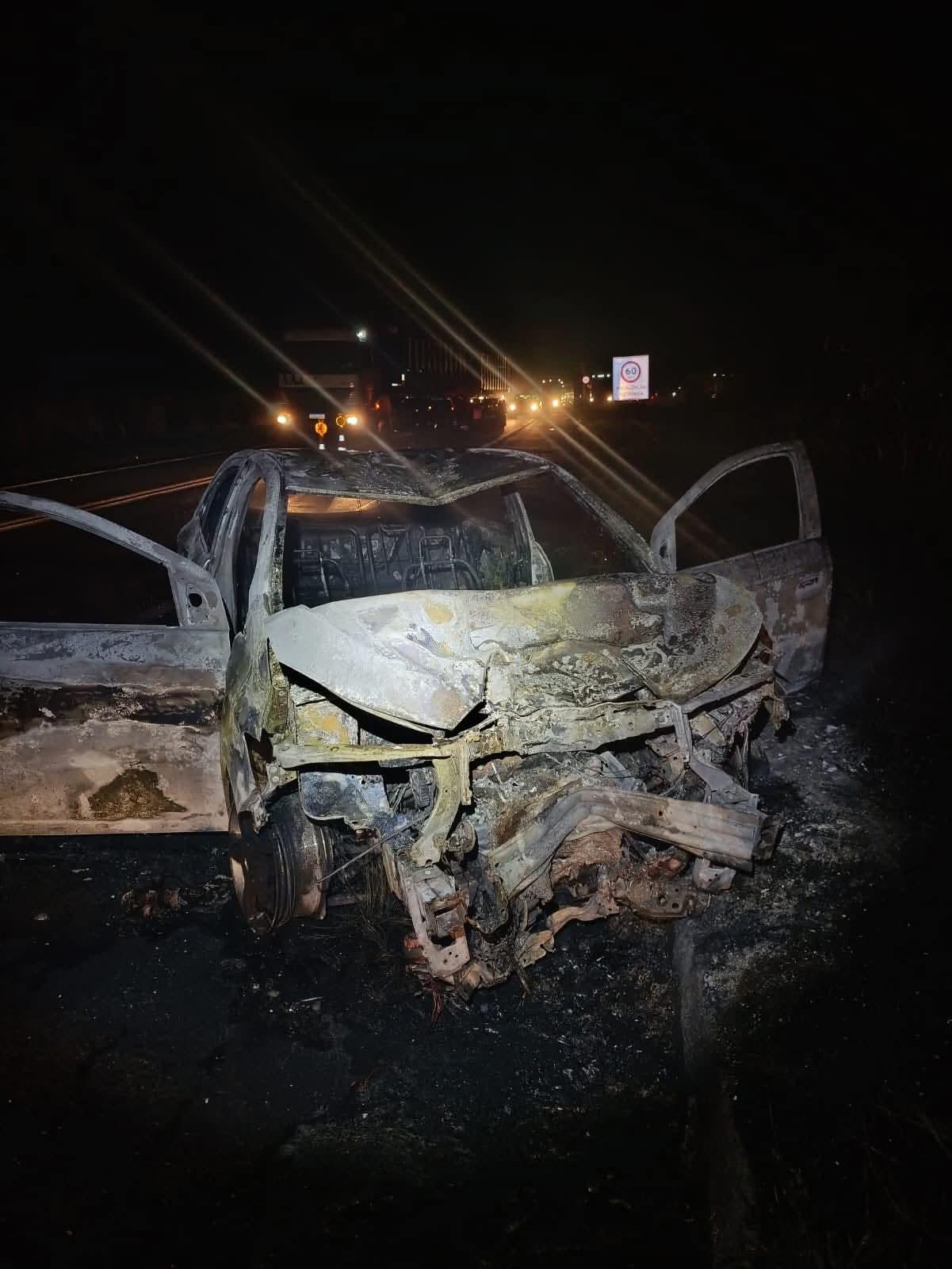 Veículo bateu na traseira de moto próximo ao trevo de acesso a Mandiocaba Foto: PRF