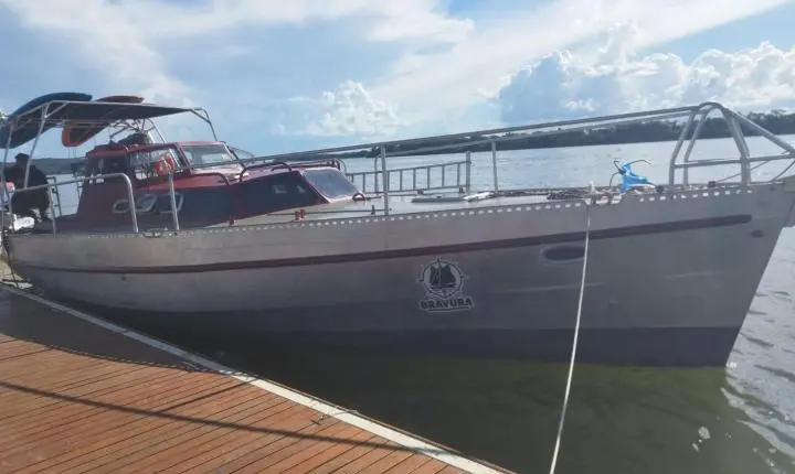 Turistas são rendidos e tem veleiro roubado em Porto Rico